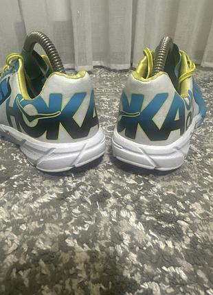 Кросівки hoka one. розмір 42 4