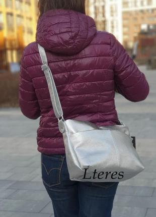 Кожаная женская серебристая сумка на плечо, цвета в ассортименте2 фото