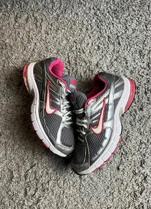 Кроссовки nike air max moto 2k (https://www.google.com/search?kgmid=failed_or_skipped)  состояние на фото  размер-41(26.5см)  цена-400грн