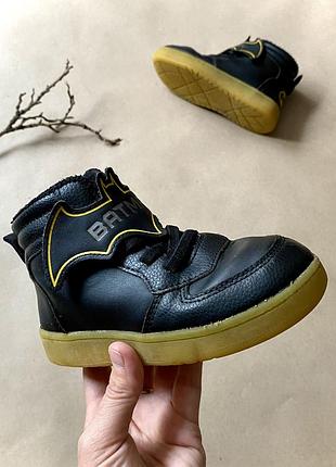 Кросівки-хайтопи дитячі для хлопчика h&m batman 27 розмір устілка 16,5 см | чорні високі led на липучках