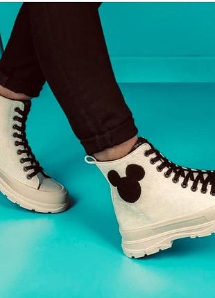Кеды демисезонные, хайтопы от disney они очень удобны. размер по наборке 39.