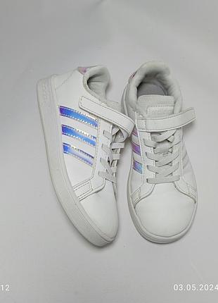 Кроссовки adidas