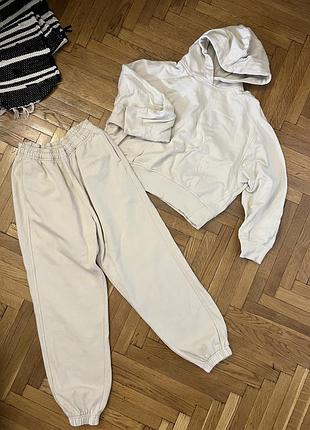 Спортивний костюм