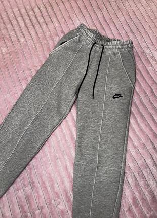 Спортивні штани nike