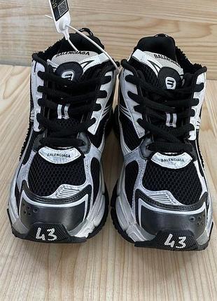Кросівки balenciaga runner b and w 2