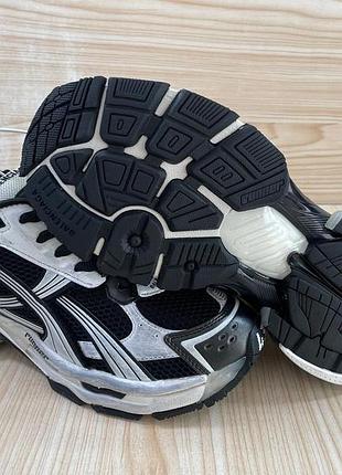 Кросівки balenciaga runner b and w 3