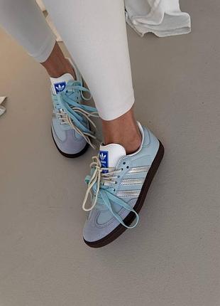 Adidas samba
blue / double laces 2