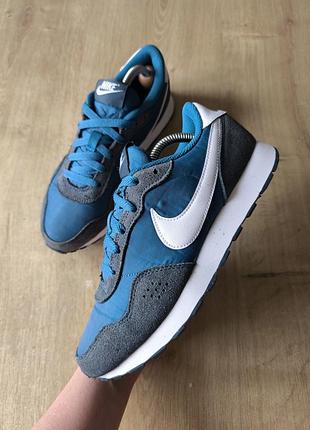 Круті жіночі кросівки nike, оригінал, модель 2022, р.37,5.