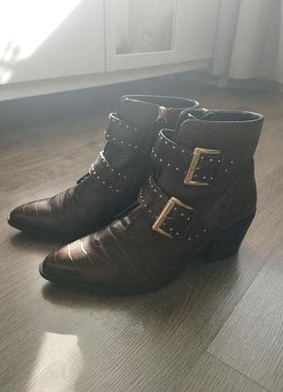 Черевики жіночі stradivarius 39