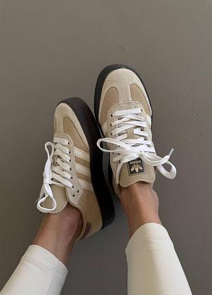 Adidas samba
beige / graphite platform 5