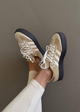Adidas samba
beige / graphite platform 8