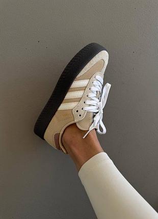 Adidas samba
beige / graphite platform 3