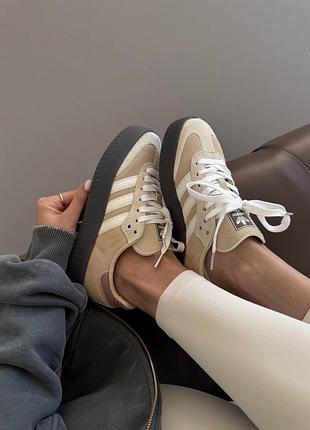 Adidas samba
beige / graphite platform 2