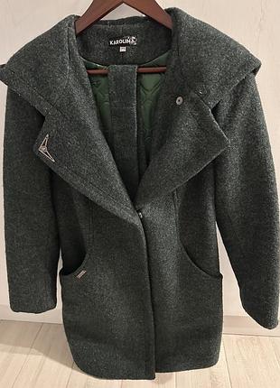 Демісезонне жіноче пальто