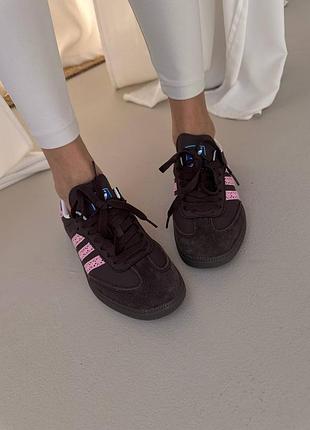 Adidas samba
brown / pink lace 5