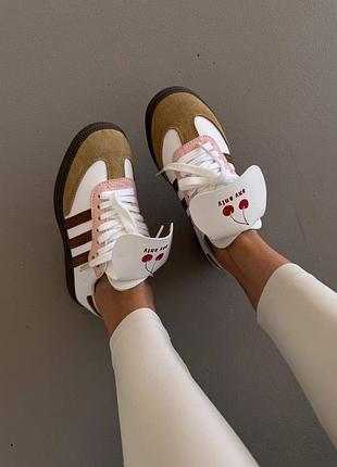 Adidas samba
white / cherry / brown 6