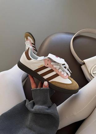 Adidas samba
white / cherry / brown 4