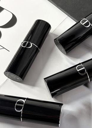 Тональну основу в стіку dior forever 2