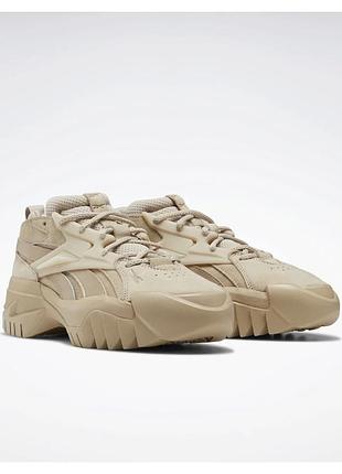 Жіночі кросівки reebok x cardi b club c v2 mars red бежеві розмір 39