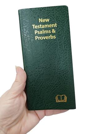 Новый завет,дельни ирки на английском языке (new testament, pasalms &amp; proverbs) с золотым срезом