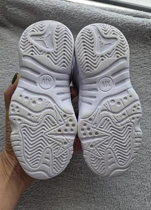 Кросівки 28.5р. jordan 8