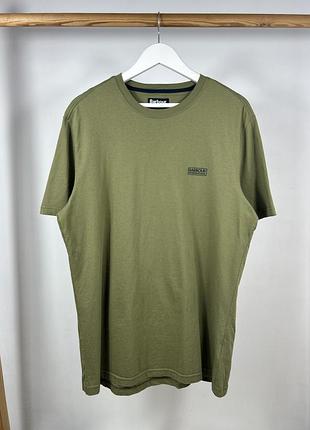 Barbour olive military green футболка в хакі кольорі розмір xl
