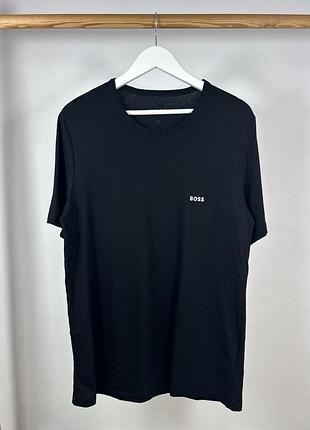 Boss hugo boss rn 3p classic чорна футболка з гарним базовим дизайном