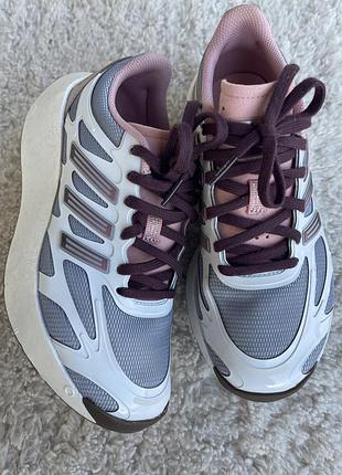 Дуже круті кросівки adidas