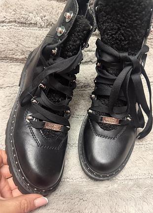 Черевики жіночі steve madden 37 р.,шкіра ,мають замок