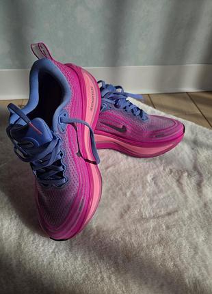 Бігові кросівки nike vomero