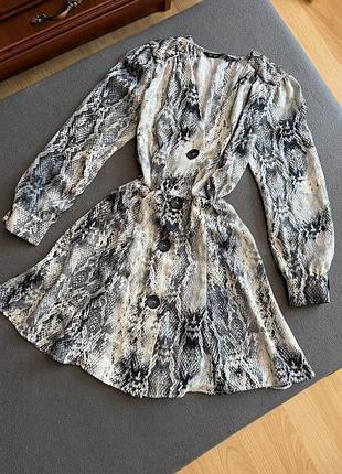 Сукня zara , зміїний принт, коротка сукня з довгим рукавом xs