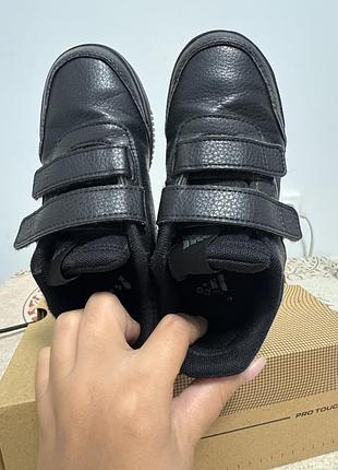 Кросввки дитячі adidas 31.5 4