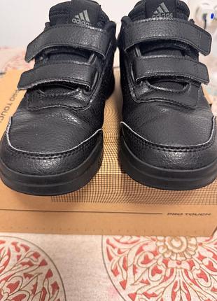 Кросввки дитячі adidas 31.5 2