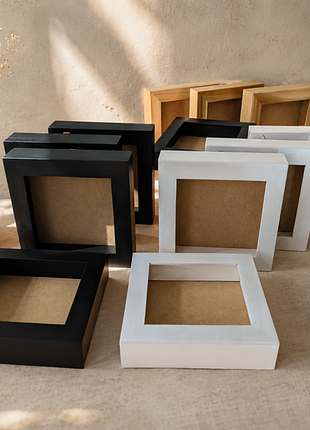 Глибокі дерев'яні рамки-вітрини shadow box.