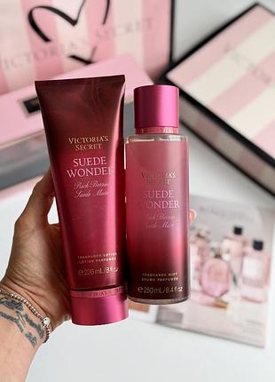 Спрей та лосьйон для тіла suede wonder victoria’s secret