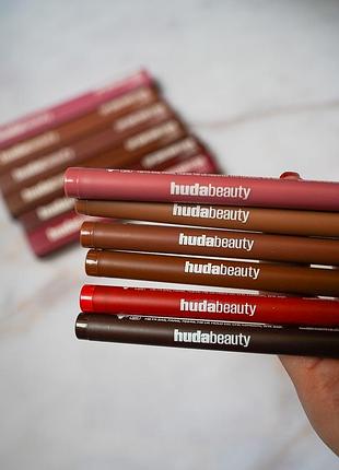 Олівець маркер для губ huda beauty lip contour stain