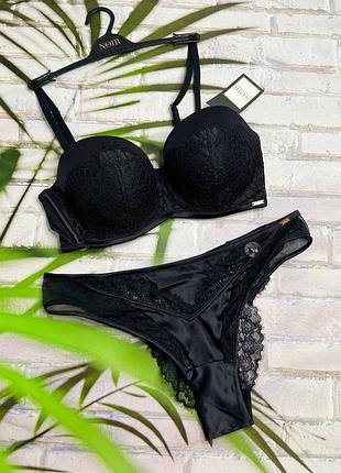 Комплект білизни бюстик і трусики преміальна колекція noir hunkemoller 🎀.