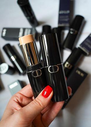 Тональний стік forever skin perfect 0n