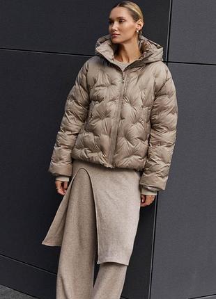 Бежевая куртка с декоративной вышивкой xxl-3xl