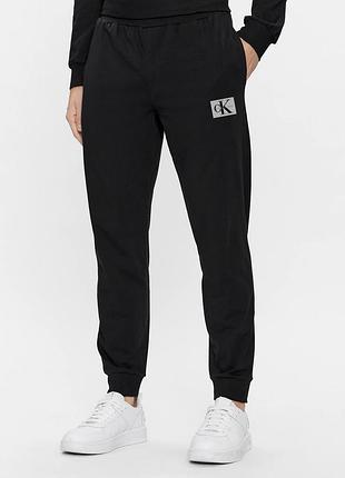 Чоловічі штани calvin klein l