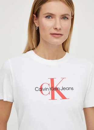 Женская футболка calvin klein m