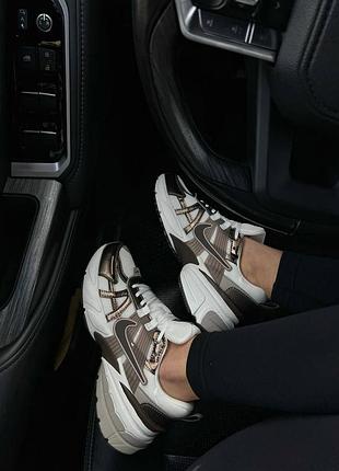 Nike v2k run premium 2