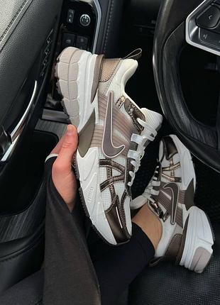 Nike v2k run premium 4