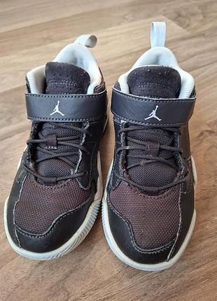 Дитячі кросівки jordan stay  розмір 28.5
