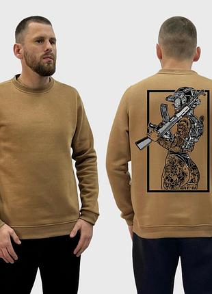 Мужской свитшот на флисе с принтом sunset goons девушка с автоматом тату черно-белый арт, койот