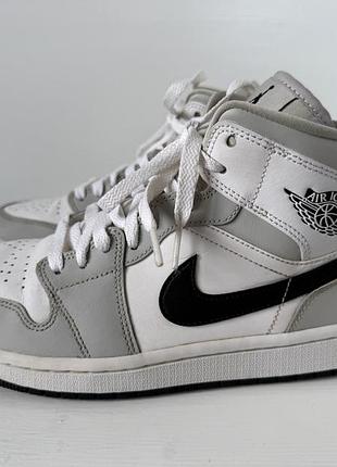 Nike air jordan 1 mid кросівки