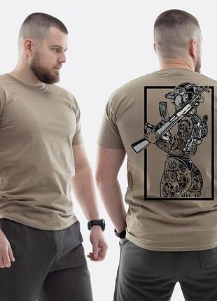 Чоловіча класична футболка з принтом sunset goons дівчина з автоматом тату чорно-білий арт , бежевий xl