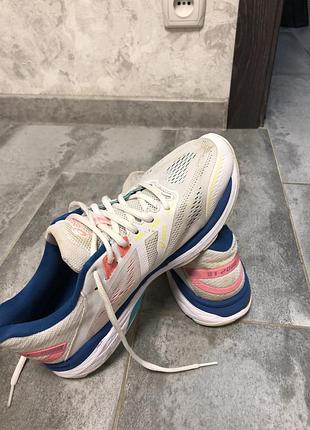 Продам кросівки 4