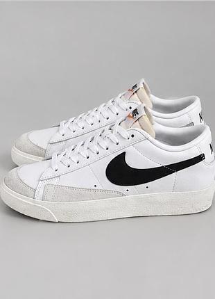 Nike blazer mid ’77 білі кросівки з чорним swoosh