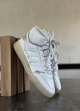 Кросівки adidas
